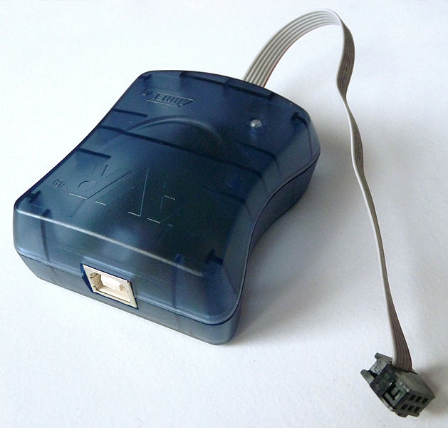 Fichier:AVRISP mkII.jpg
