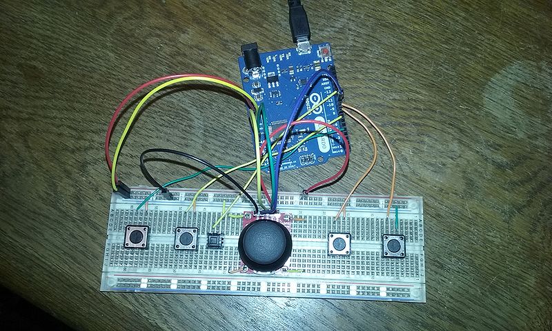 Fichier:JoystickLeonardo.jpg