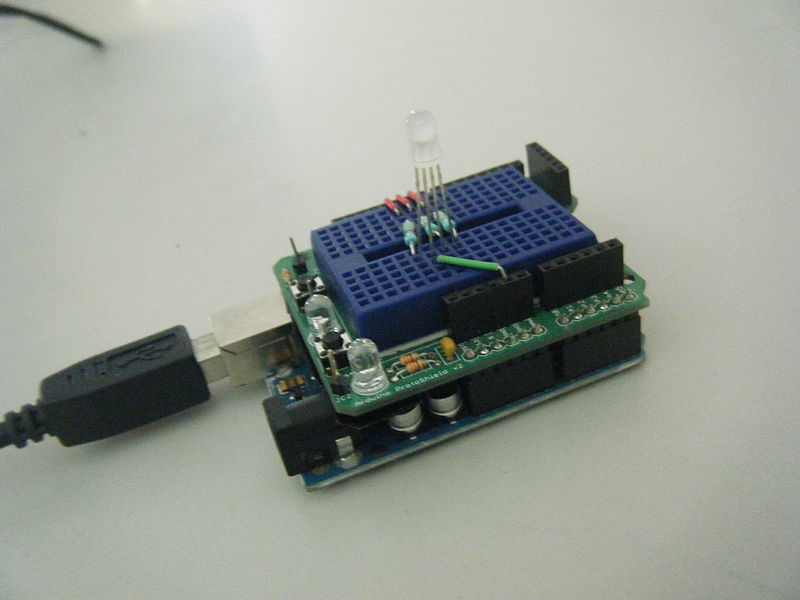 Fichier:LED multicouleur.JPG