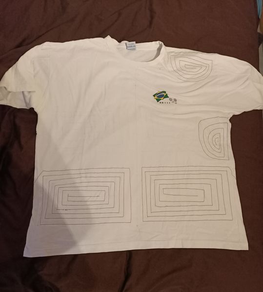 Fichier:P16 tshirt zone.jpg