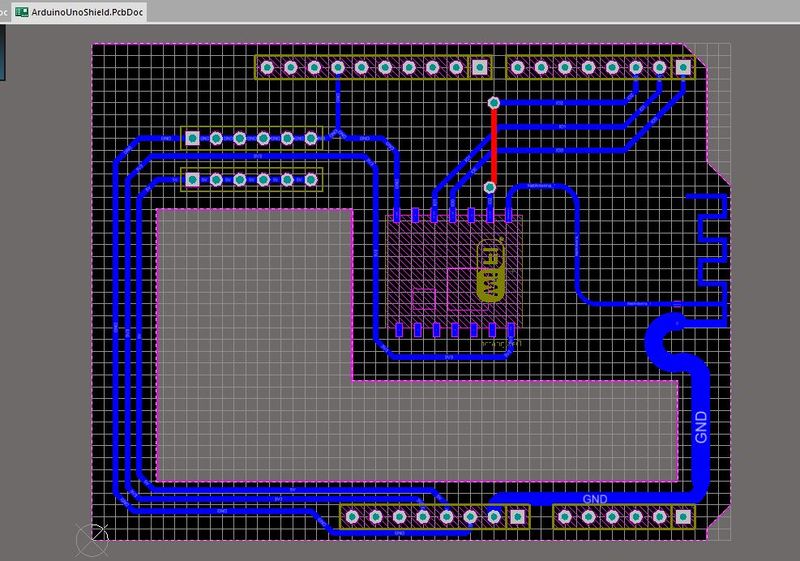Fichier:Pcbaltium RFHV.JPG