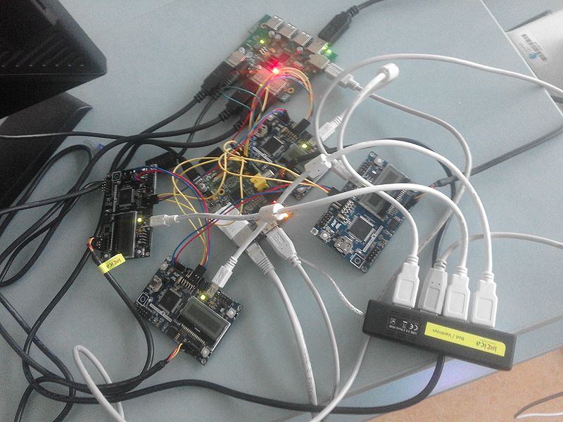 Fichier:Pfe p13 usb.jpg