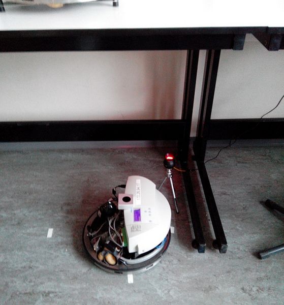 Fichier:Positionnement Robotino Table modif.jpg