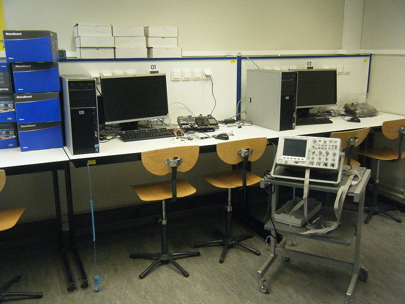 Fichier:Salle de projet elec.JPG